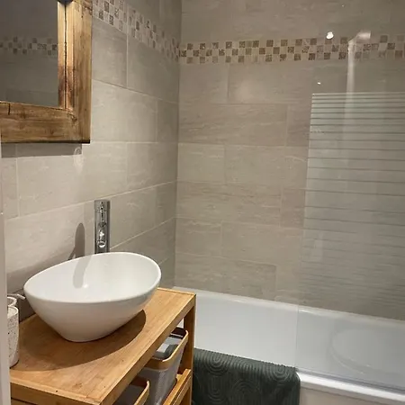 Le Nid Voute Avec Terrasse Hyper-centre Апартаменты *