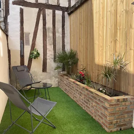 Le Nid Voute Avec Terrasse Hyper-centre