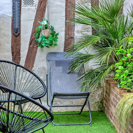Le Nid Voute Avec Terrasse Situe Au Coeur De Rouen Апартаменти