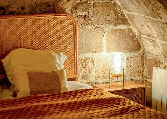 Le Nid Voute Avec Terrasse Situe Au Coeur De Apartment Rouen