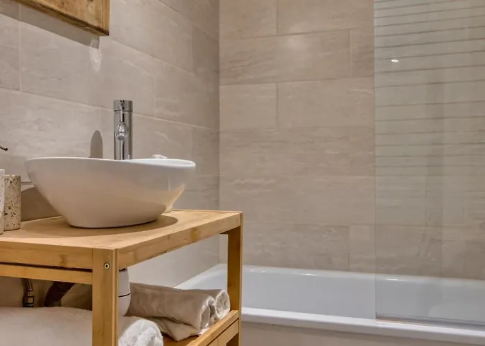 Le Nid Voute Avec Terrasse Situe Au Coeur De Apartment Rouen