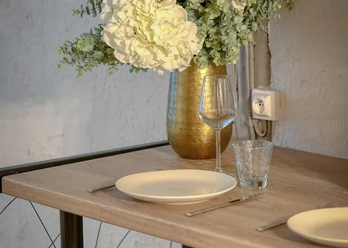 Apartamento Le Nid Vouté Avec Terrasse Situé Au Coeur De Ruan